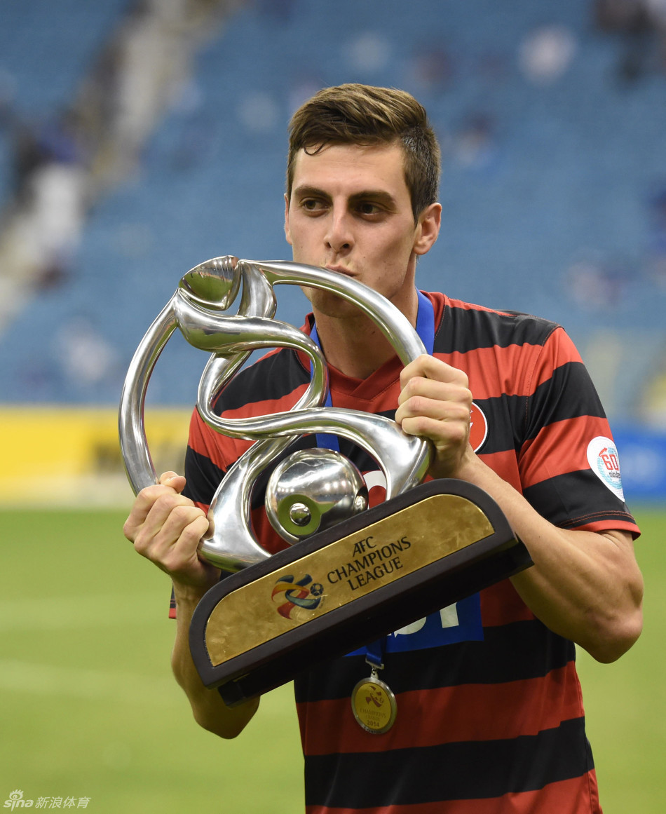 包含西悉尼流浪者新星爆发，挑战阿尔希拉尔防线坚固的词条