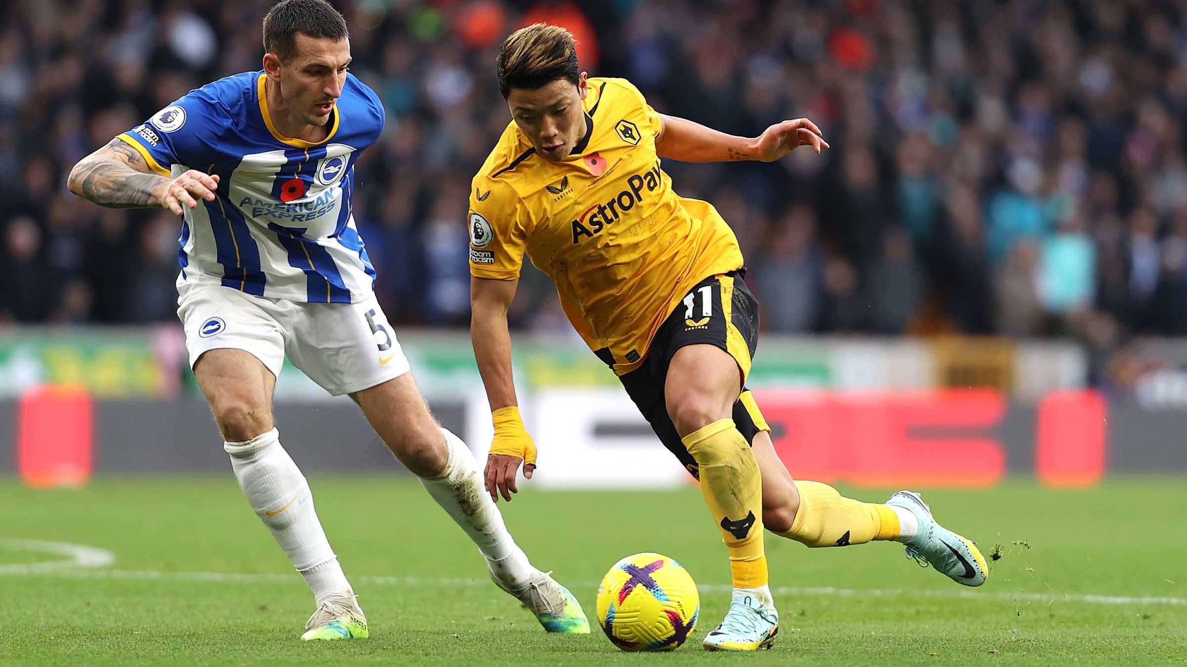 包含英超比赛精彩纷呈，金元球星频频上演进球秀的词条