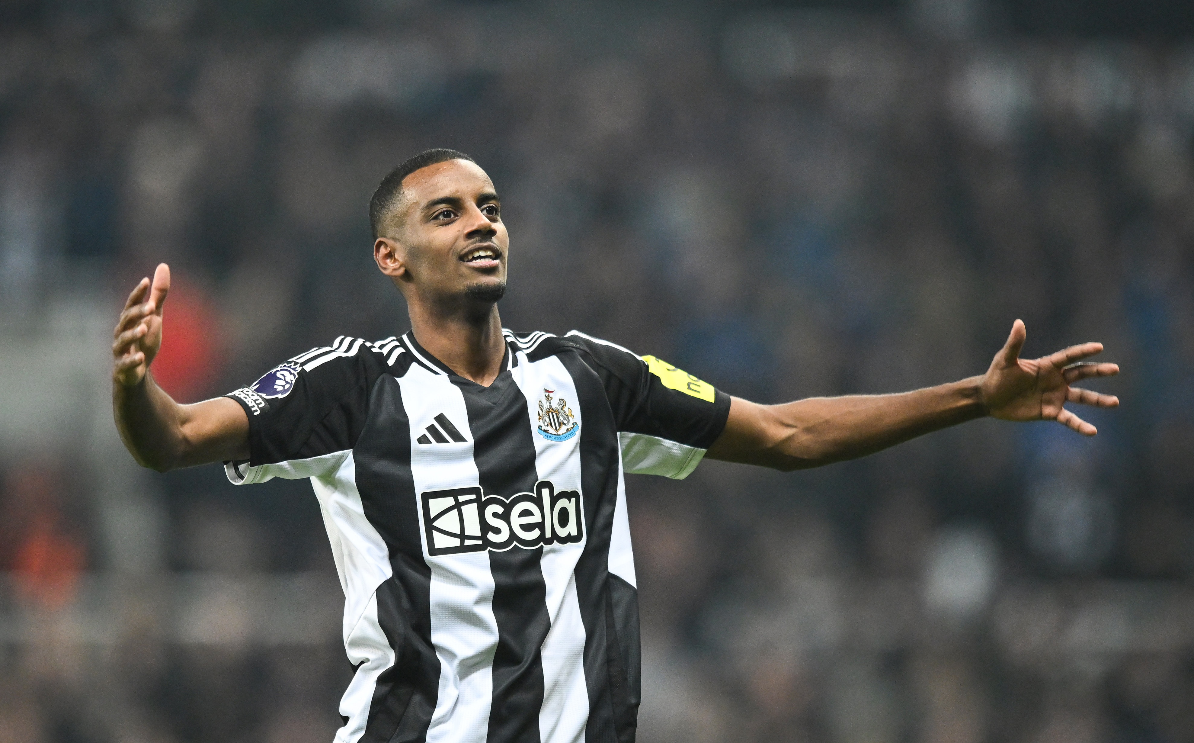 纽卡斯尔主场艰难取胜，球队信心大增