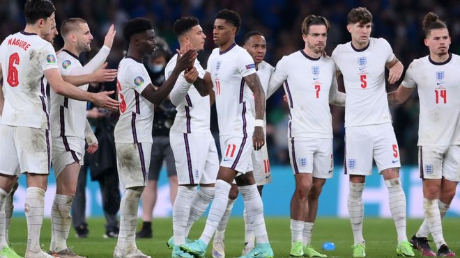 包含德国大胜奥地利，轻松晋级欧预赛四分之一决赛的词条