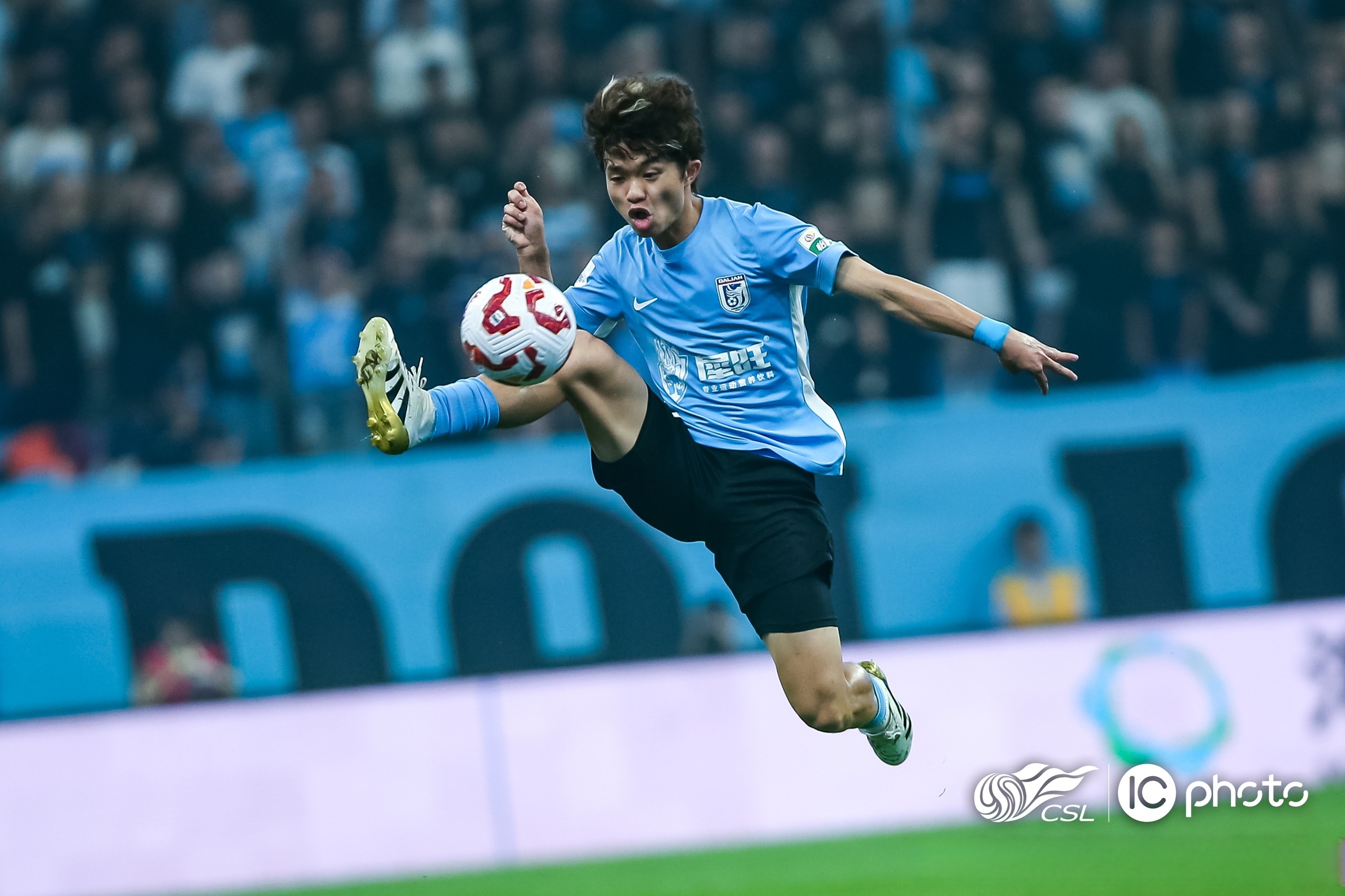 重庆力帆主场战胜浙江绿城，获得三分的简单介绍