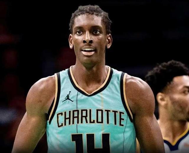 关键时刻某队展现出强大实力获得胜利