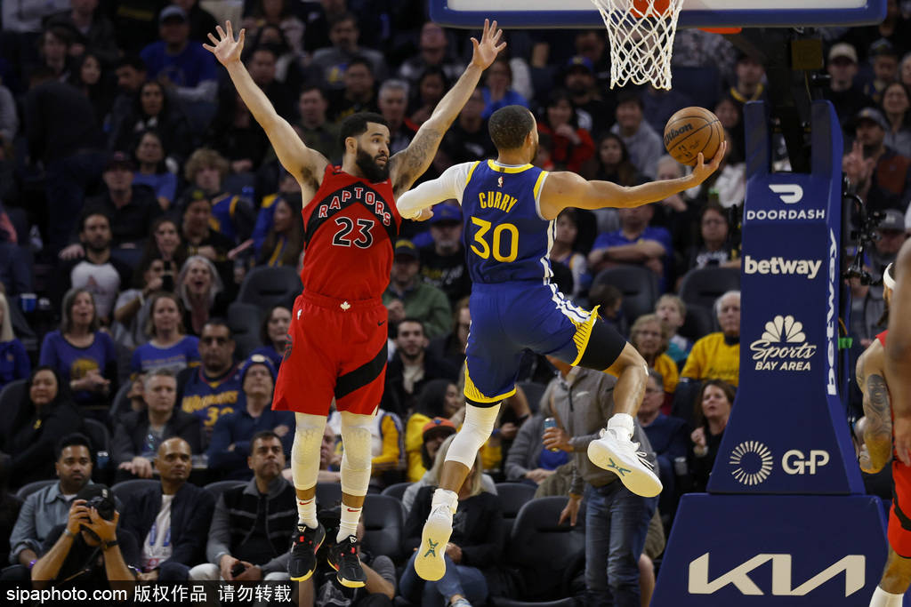 勇士击败猛龙，豪取四连胜