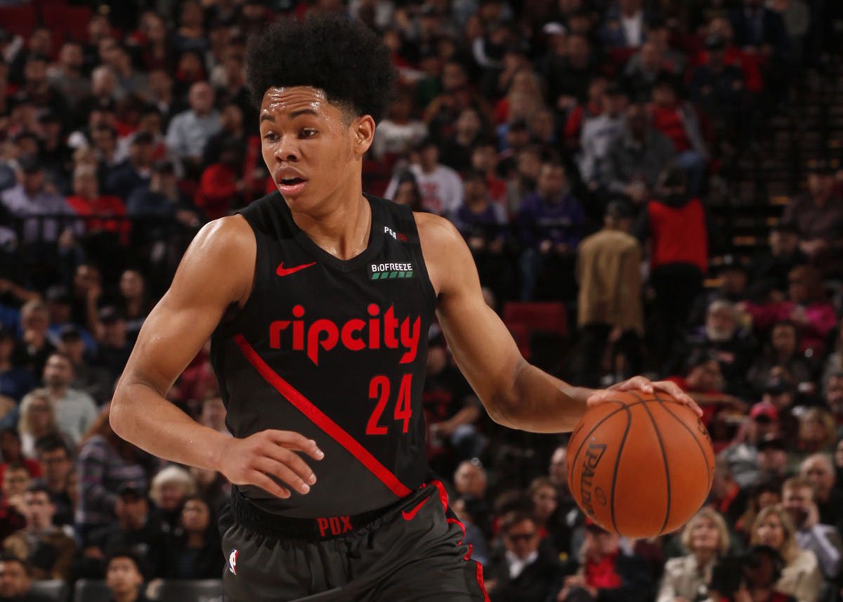 爵士逆转国王保持不败